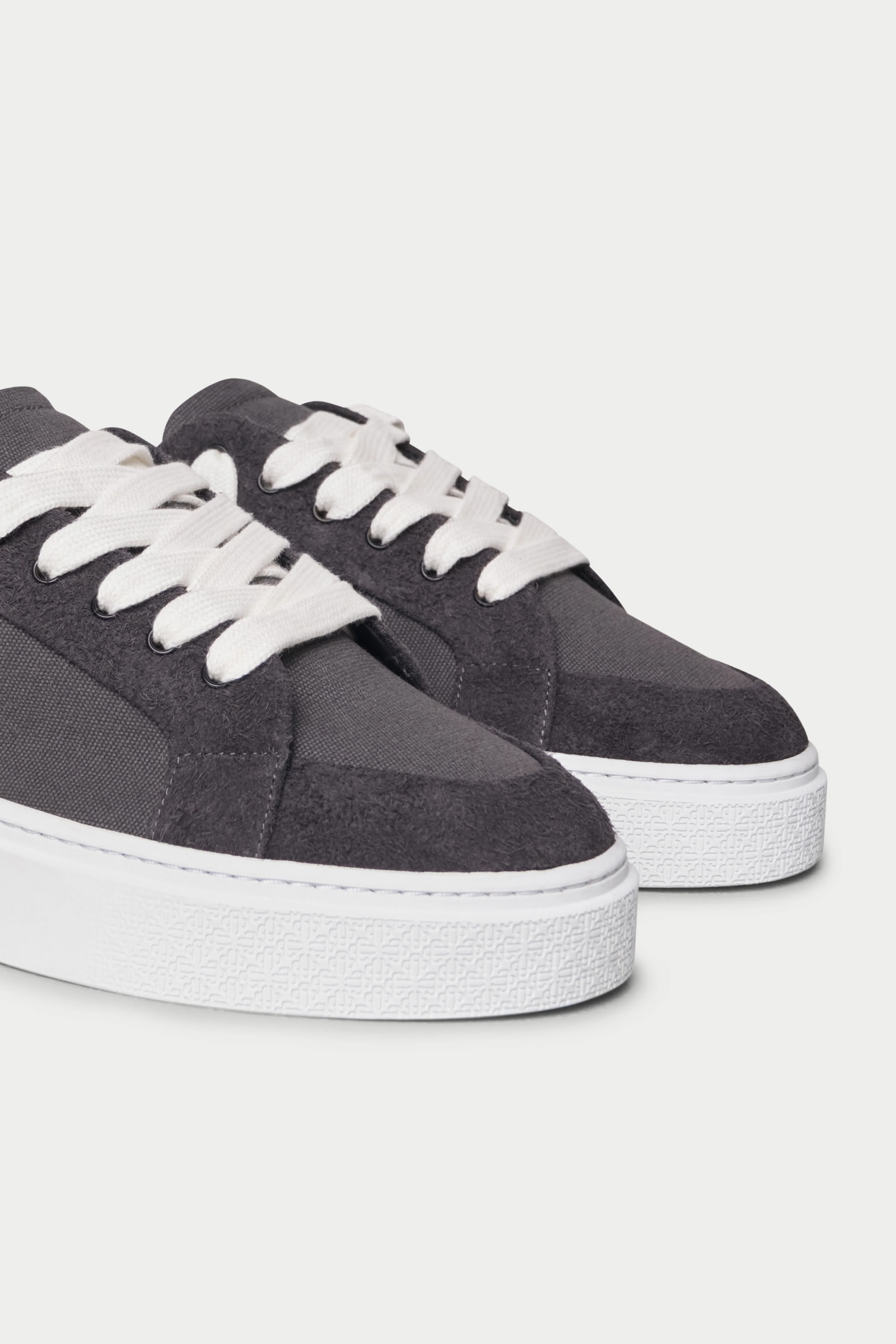 AXIS SNEAKER - DARK GREY - Image 6