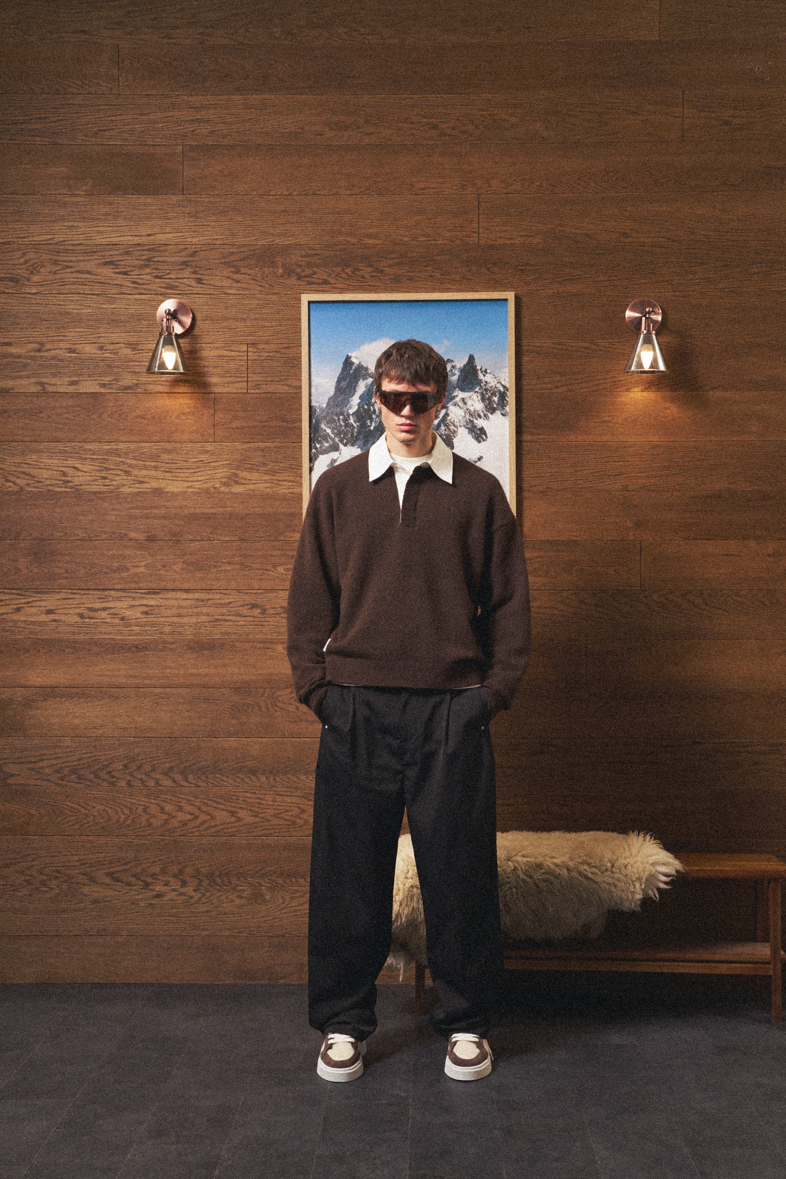 CONTRAST COLLAR KNIT CREW - BROWN - Image 3