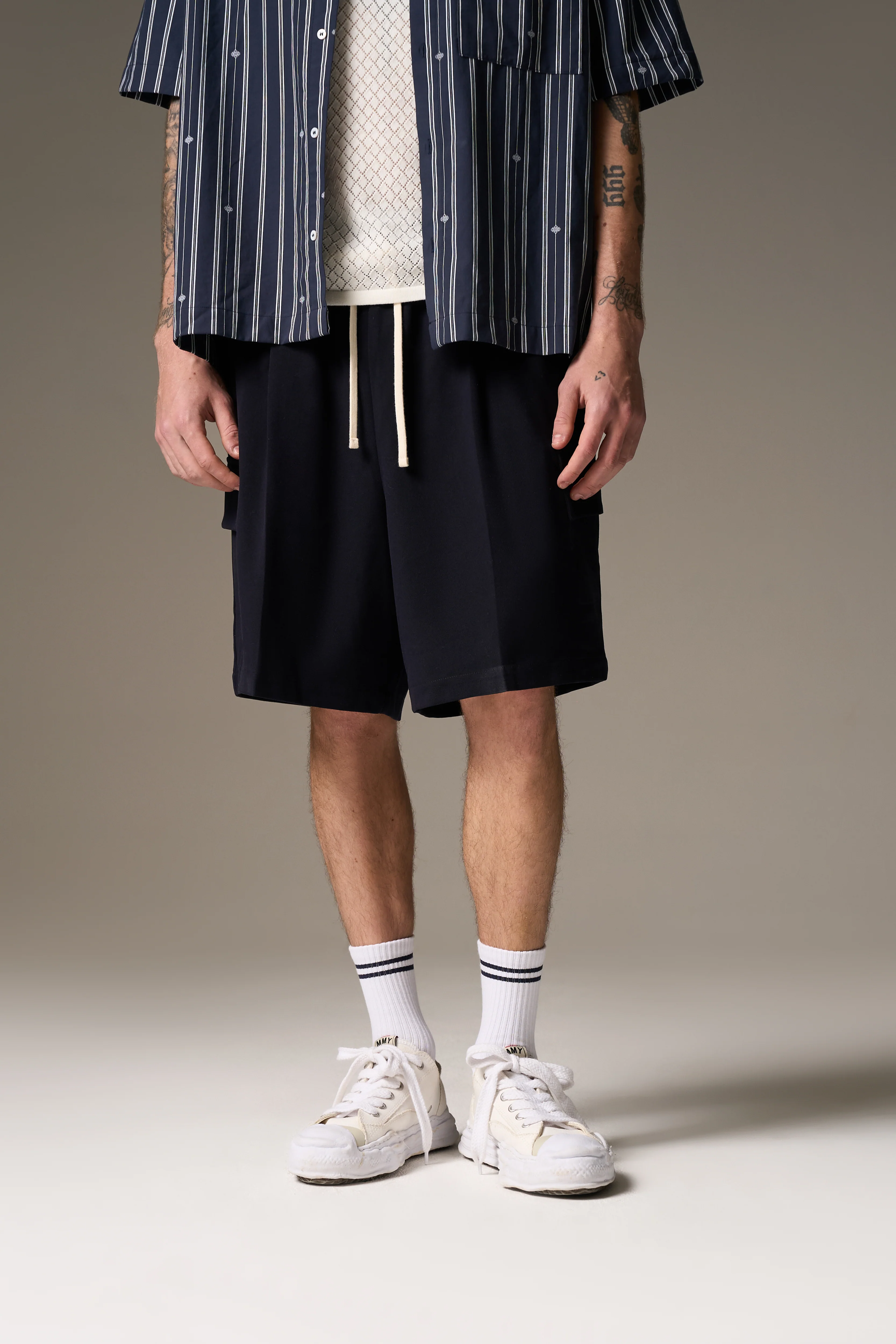 WIDE LEG SIDE POCKET SHORTS - NAVY - Image 4